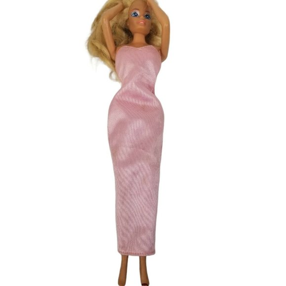 VTG Barbie Doll Twist N' Turn Waist Blonde Mattel Bent Arms